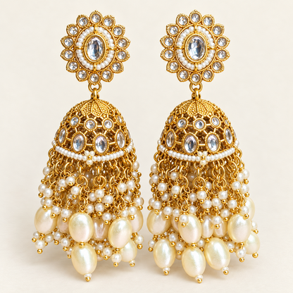 Sieradenset met drie rijen kralenfranjes en jhumka-oorbellen — beide bijpassende oorbellen